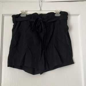 NWOT - Old Navy Linen Paper Bag Waist Shorts - Never Worn